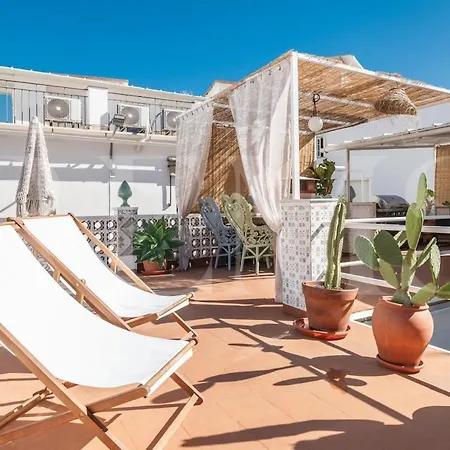 Charming House With Rooftop Terrace By Rems Holiday home Torremolinos